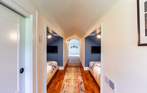 Stunning Renovated 1837 Farmhouse - Bellefonte, Pennsylvania