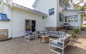 Stunning Renovated 1837 Farmhouse - Bellefonte, Pennsylvania