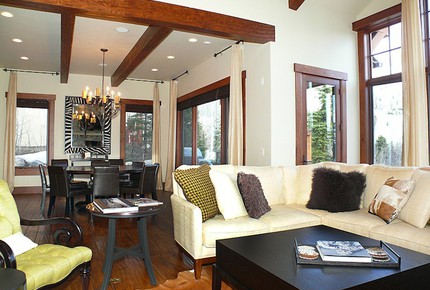 Rendezvous Lodge
