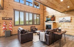 Luxury Cabin GETAWAY-Location-View-HotTub+more - Sevierville, Tennessee