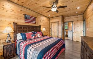 Luxury Cabin GETAWAY-Location-View-HotTub+more - Sevierville, Tennessee