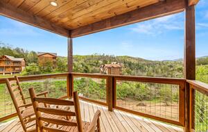 Luxury Cabin GETAWAY-Location-View-HotTub+more - Sevierville, Tennessee