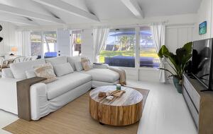 Kai Mele | Beachside Bungalow - Kailua, Hawaii