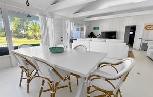 Kai Mele | Beachside Bungalow - Kailua, Hawaii