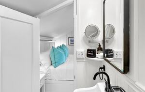 Kai Mele | Beachside Bungalow - Kailua, Hawaii