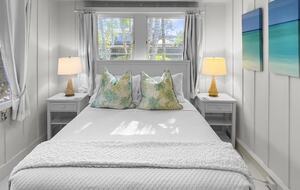 Kai Mele | Beachside Bungalow - Kailua, Hawaii