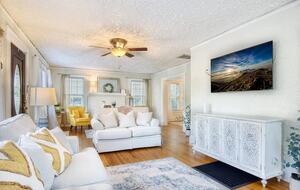 Historic Charm, Modern Comfort - Jacksonville, Florida