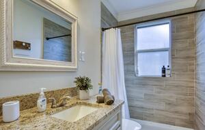 Historic Charm, Modern Comfort - Jacksonville, Florida