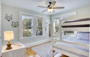 Historic Charm, Modern Comfort - Jacksonville, Florida