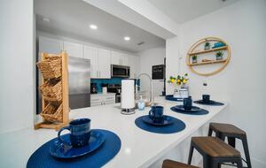 Coastal Comfort: Stylish Jacksonville Beach House - Jacksonville Beach, Florida