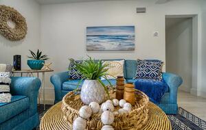 Coastal Comfort: Stylish Jacksonville Beach House - Jacksonville Beach, Florida
