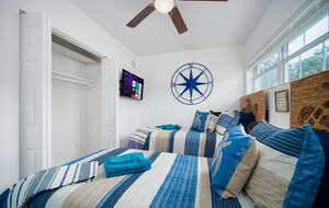 Coastal Comfort: Stylish Jacksonville Beach House - Jacksonville Beach, Florida