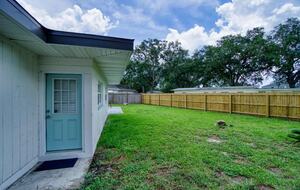 Coastal Comfort: Stylish Jacksonville Beach House - Jacksonville Beach, Florida