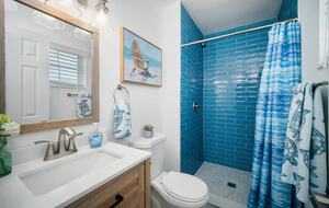 Coastal Comfort: Stylish Jacksonville Beach House - Jacksonville Beach, Florida