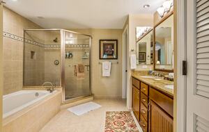 Big Kahuna Stunning Retreat - Waikoloa Village, Hawaii