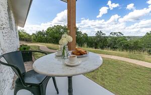 The Wildflower Haus- GORGEOUS Texas Hill Country! - Fredericksburg, Texas