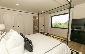 The Wildflower Haus- GORGEOUS Texas Hill Country! - Fredericksburg, Texas