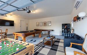 The Wildflower Haus- GORGEOUS Texas Hill Country! - Fredericksburg, Texas