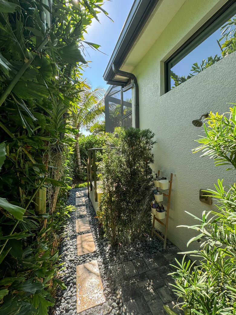 Waterfront Sanctuary at the Tip of the Canal | Marco Island - Marco Island, Florida