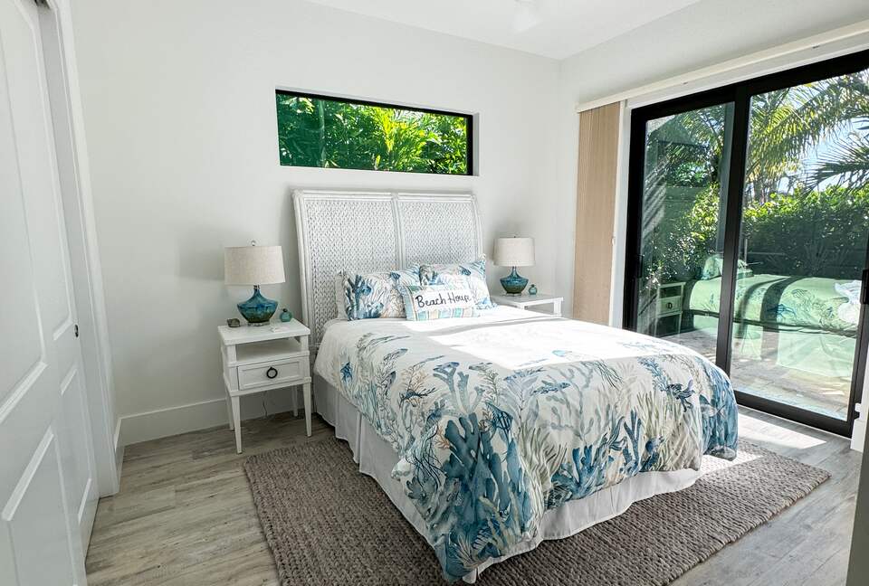 Waterfront Sanctuary at the Tip of the Canal | Marco Island - Marco Island, Florida