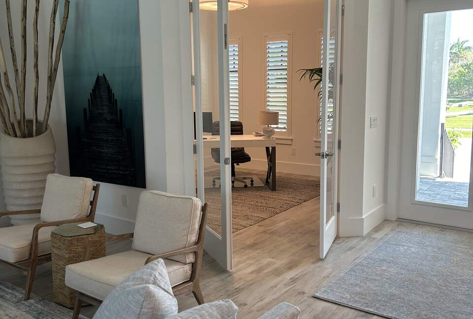 Waterfront Sanctuary at the Tip of the Canal | Marco Island - Marco Island, Florida