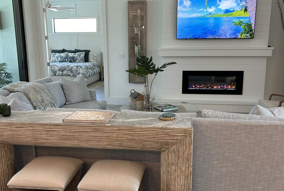 Waterfront Sanctuary at the Tip of the Canal | Marco Island - Marco Island, Florida