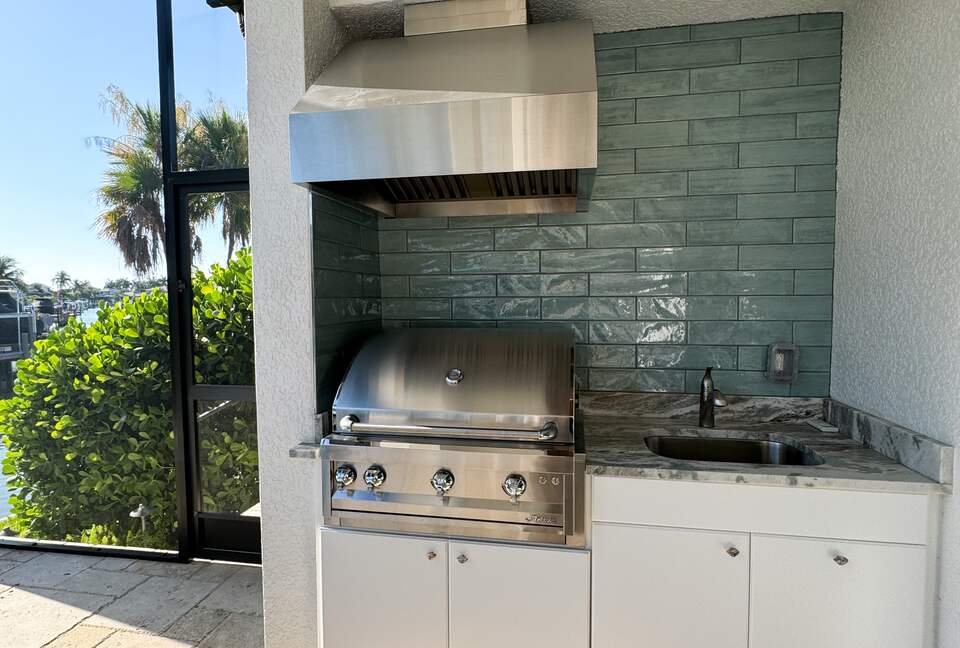 Waterfront Sanctuary at the Tip of the Canal | Marco Island - Marco Island, Florida