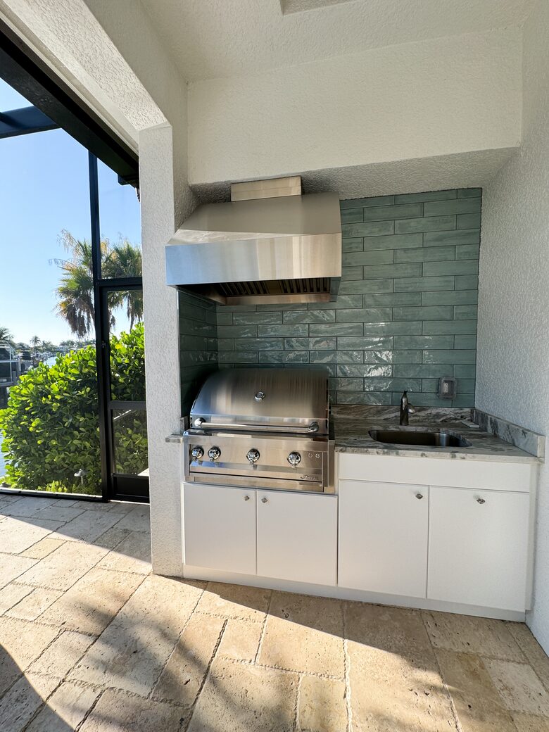 Waterfront Sanctuary at the Tip of the Canal | Marco Island - Marco Island, Florida