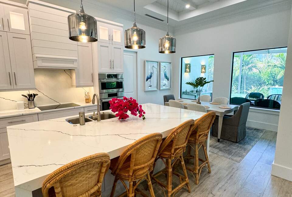 Waterfront Sanctuary at the Tip of the Canal | Marco Island - Marco Island, Florida