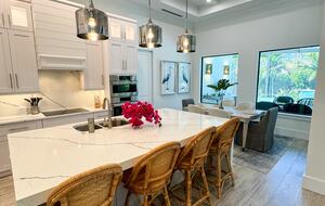 Waterfront Sanctuary at the Tip of the Canal | Marco Island - Marco Island, Florida