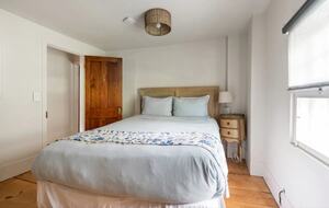 Hudson River Cottage with Scenic Views & Gardens - Saugerties, New York