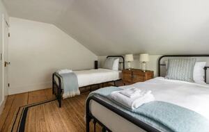 Hudson River Cottage with Scenic Views & Gardens - Saugerties, New York