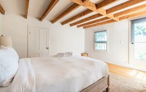 Hudson River Cottage with Scenic Views & Gardens - Saugerties, New York