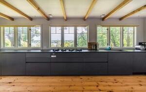 Hudson River Cottage with Scenic Views & Gardens - Saugerties, New York