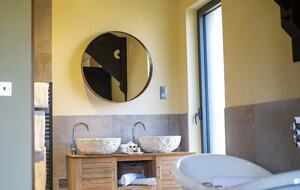 Stags Barn - Ashford, United Kingdom