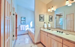 Fabulous Truckee Retreat - Truckee, California