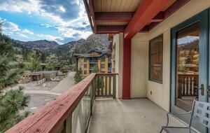 Luxury Alpine Retreat w Stunning Views & Summer/Fall Adventures at Palisades Tahoe - Olympic Valley, California