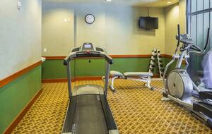 Luxury Alpine Retreat w Stunning Views & Summer/Fall Adventures at Palisades Tahoe - Olympic Valley, California