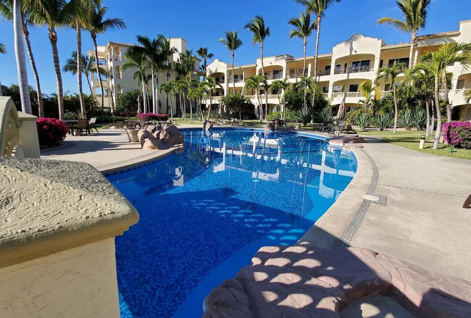 Las Mananitas | Oceanfront Ground Floor Villa Overlooking the Pools and Sea of Cortez! - San José del Cabo, Mexico