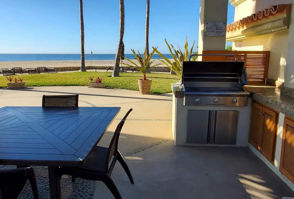 Las Mananitas | Oceanfront Ground Floor Villa Overlooking the Pools and Sea of Cortez! - San José del Cabo, Mexico