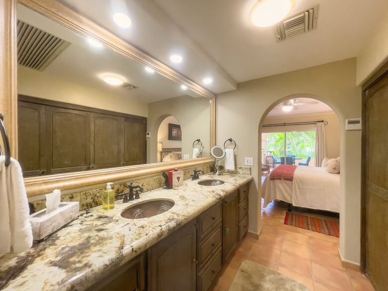 Las Mananitas | Oceanfront Ground Floor Villa Overlooking the Pools and Sea of Cortez! - San José del Cabo, Mexico