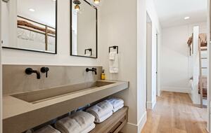 Desert Beach Paradise Palace - Saint George, Utah