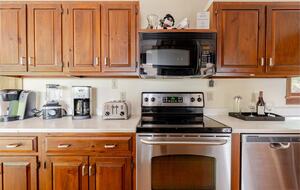 Classic Hudson River Home and Pool - Highland, New York