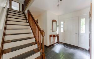 Entry and stairs to bedrooms
