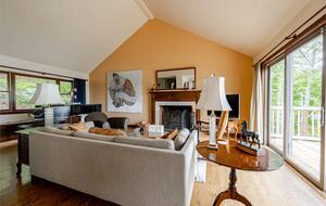 Classic Hudson River Home and Pool - Highland, New York