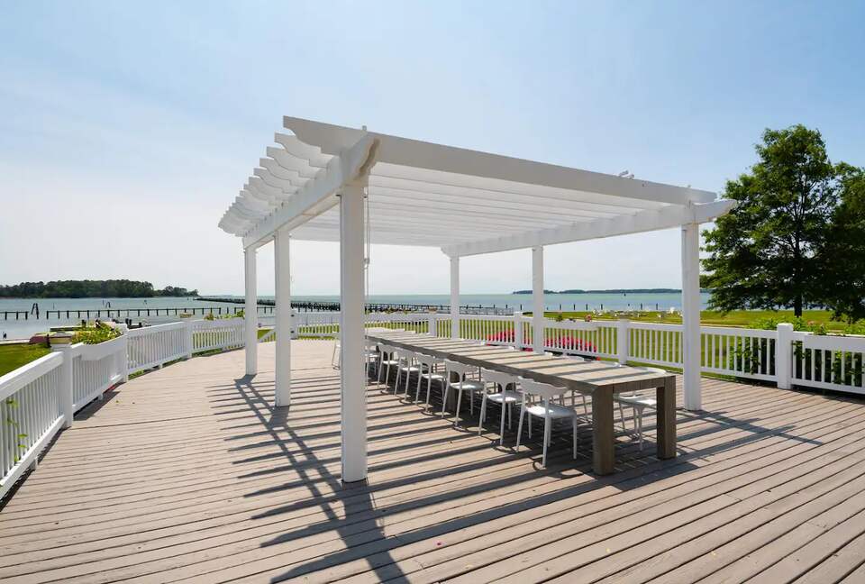 Cedar Cove Retreat | 13 Bedrooms Waterfront Estate with, Pool, Gym, and more - St. Michaels, Maryland