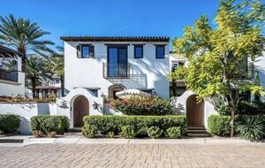 Downtown Chic - Palm Springs, California