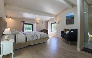 Mas De La Source Farmhouse - Aleyrac, France