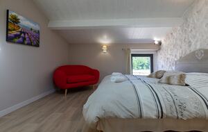 Mas De La Source Farmhouse - Aleyrac, France