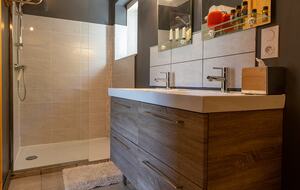 Mas De La Source Farmhouse - Aleyrac, France